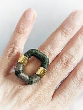 Vince Camuto Vintage Green and Gold Statement Ring size 7